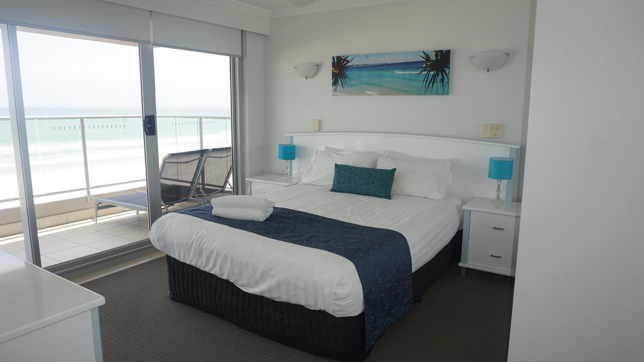 Pacific Surf Absolute Beachfront Apartments Gold Coast Exterior photo